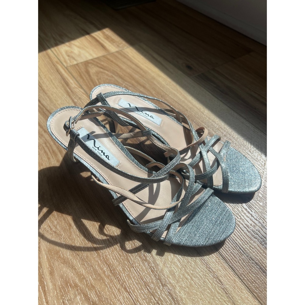 Nina Strappy Sandals 7.5 Silver Metallic Glitter Kitten Heel Dress Shoe Y2K Glam